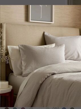 NWT Quince Organic Luxe Honeycomb Light Grey Duvet Cover!